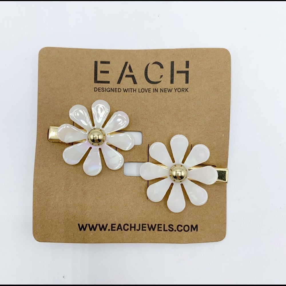 Each Jewels Daisy Hair Clips NWT‎